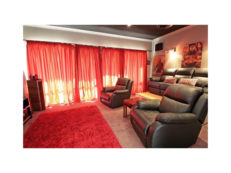 86 Bancoura Parkway, Secret Harbour WA 6173