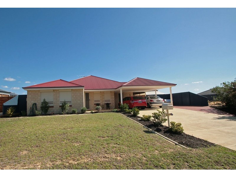 13 Plaistowe Boulevard, Byford WA 6122