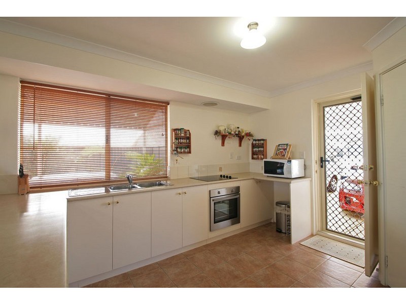 13 Plaistowe Boulevard, Byford WA 6122