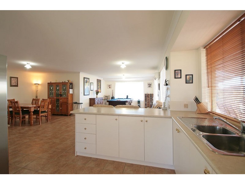 13 Plaistowe Boulevard, Byford WA 6122