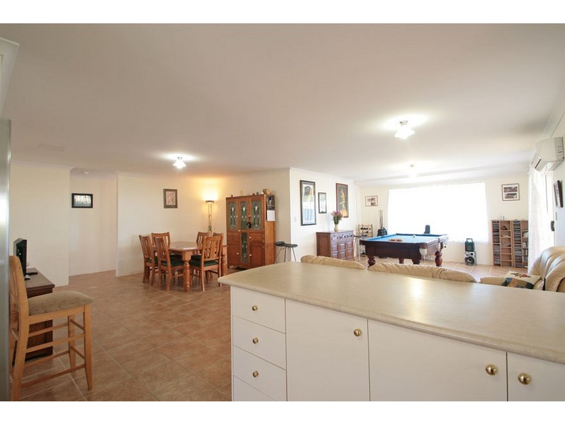 13 Plaistowe Boulevard, Byford WA 6122