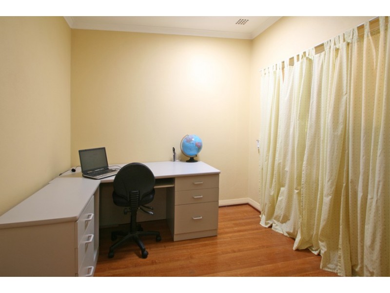 80 Kent Street, Rockingham WA 6168