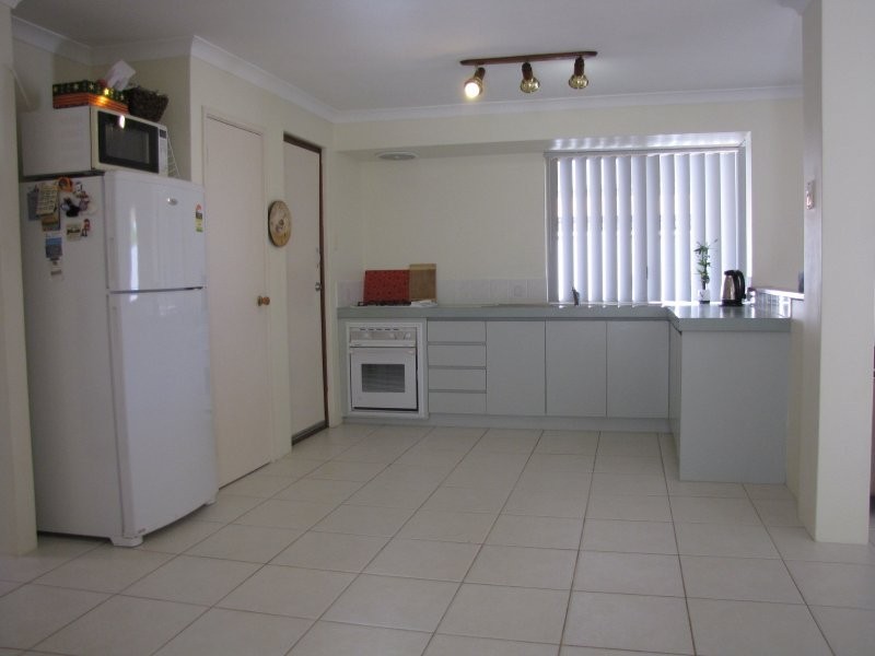 4 MAROON PLACE, Warnbro WA 6169