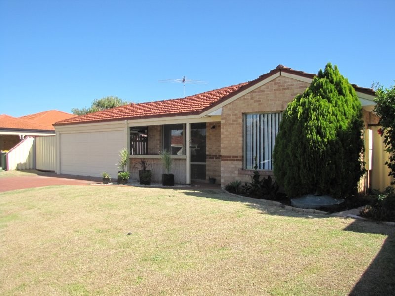 4 MAROON PLACE, Warnbro WA 6169
