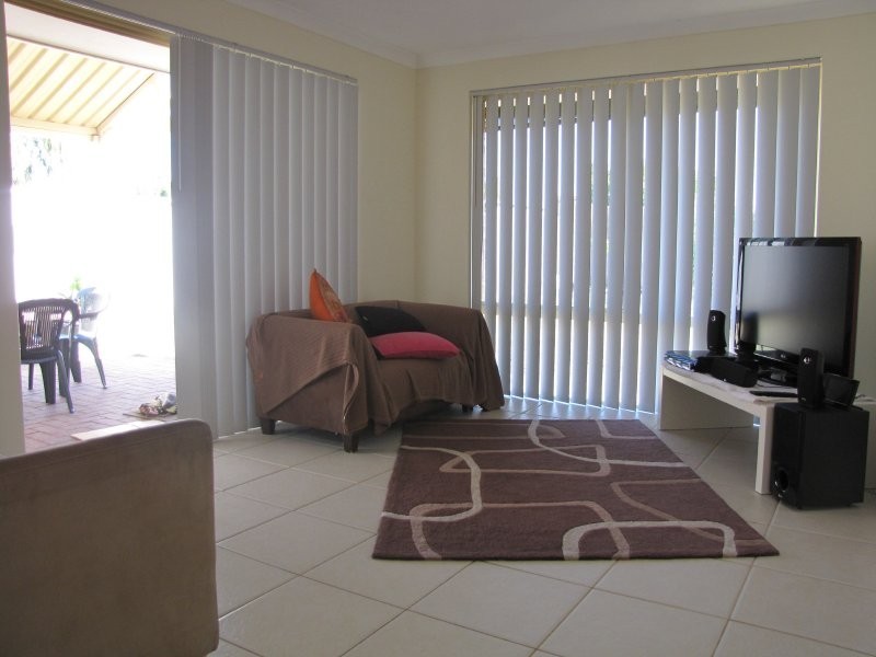 4 MAROON PLACE, Warnbro WA 6169