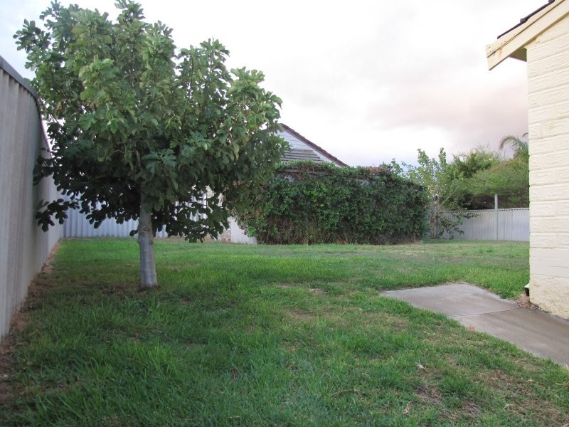 308 SAFETY BAY ROAD, Safety Bay WA 6169