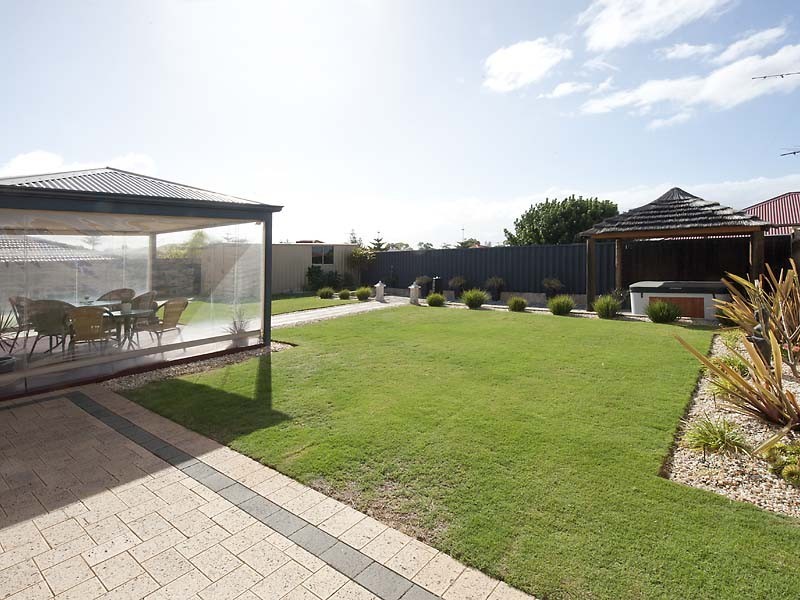 5 Cardiff Place, Warnbro WA 6169