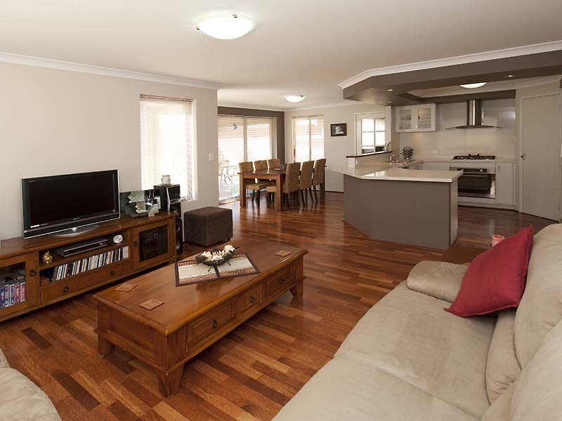 5 Cardiff Place, Warnbro WA 6169