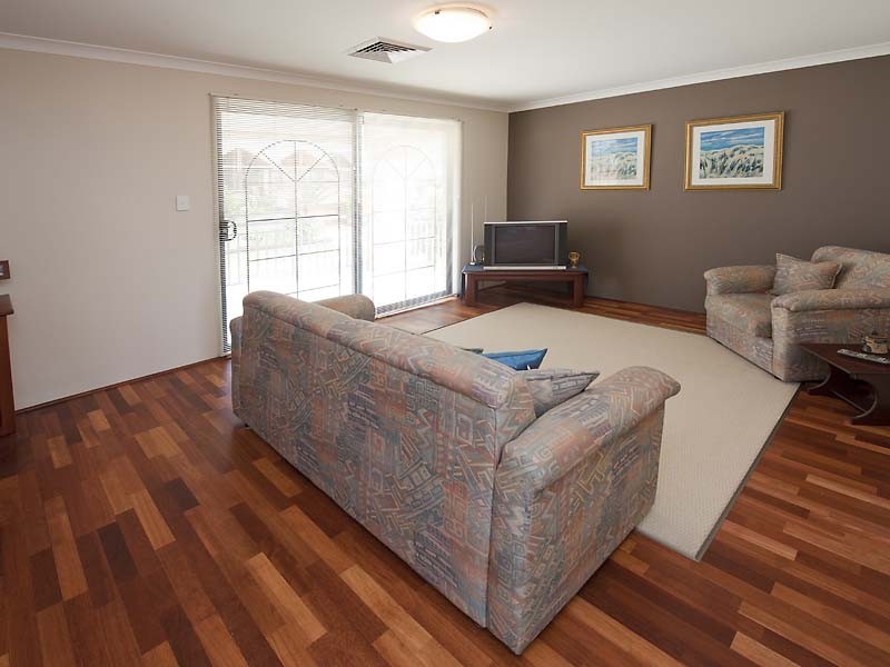 5 Cardiff Place, Warnbro WA 6169
