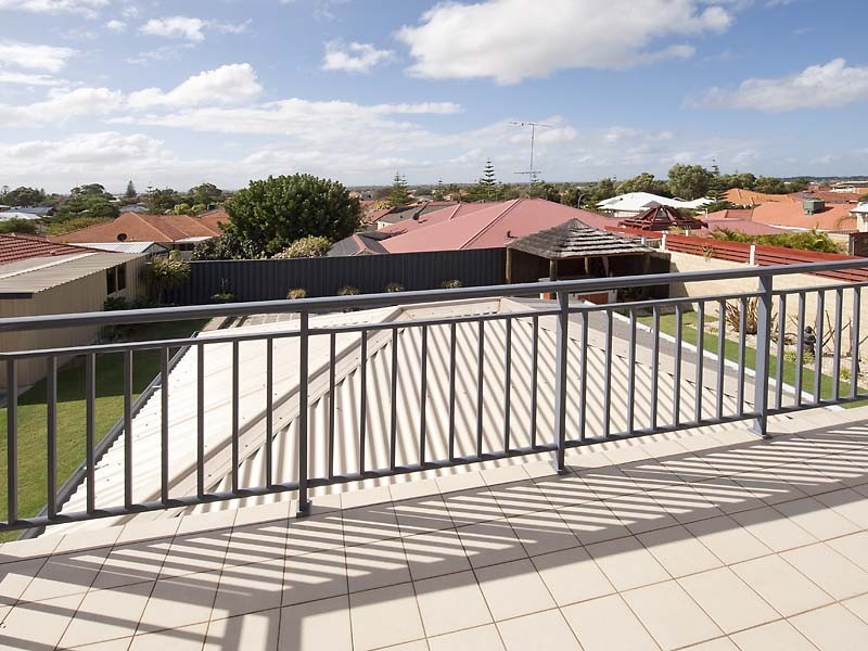 5 Cardiff Place, Warnbro WA 6169