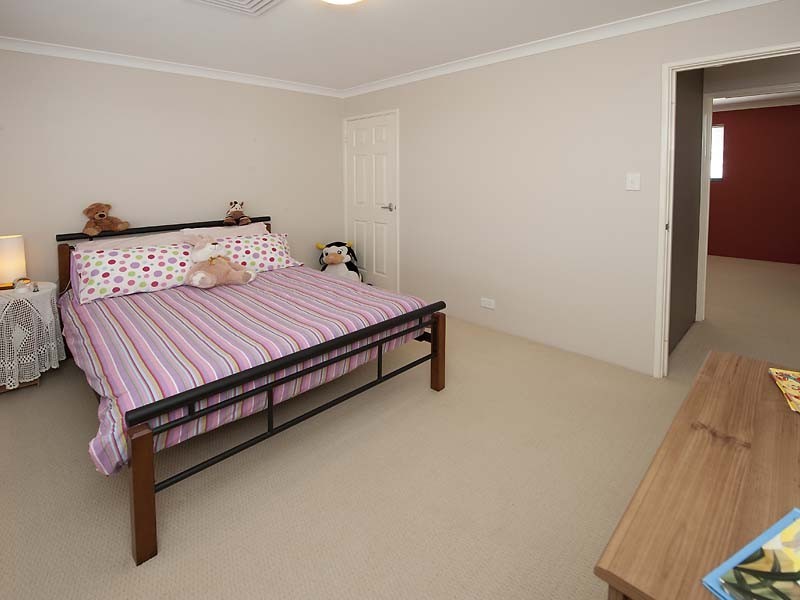 5 Cardiff Place, Warnbro WA 6169