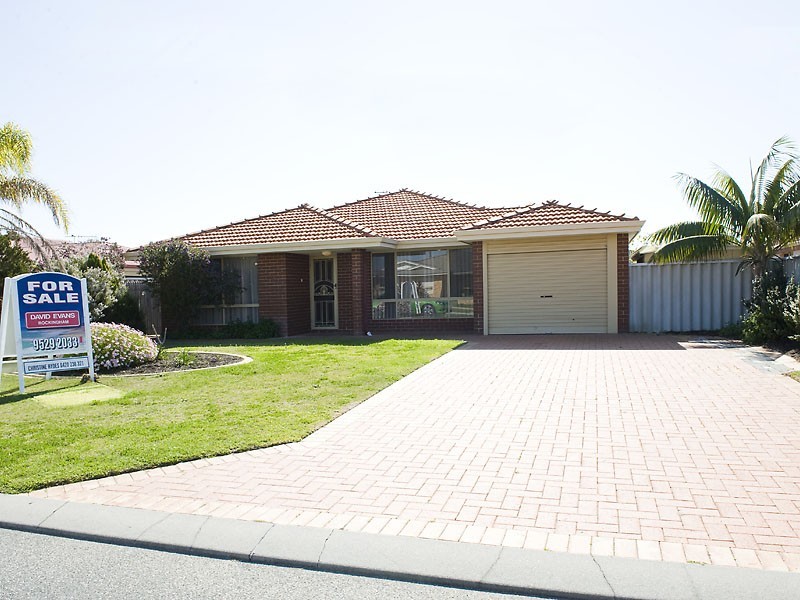 45 Mornington Blvd, Waikiki WA 6169