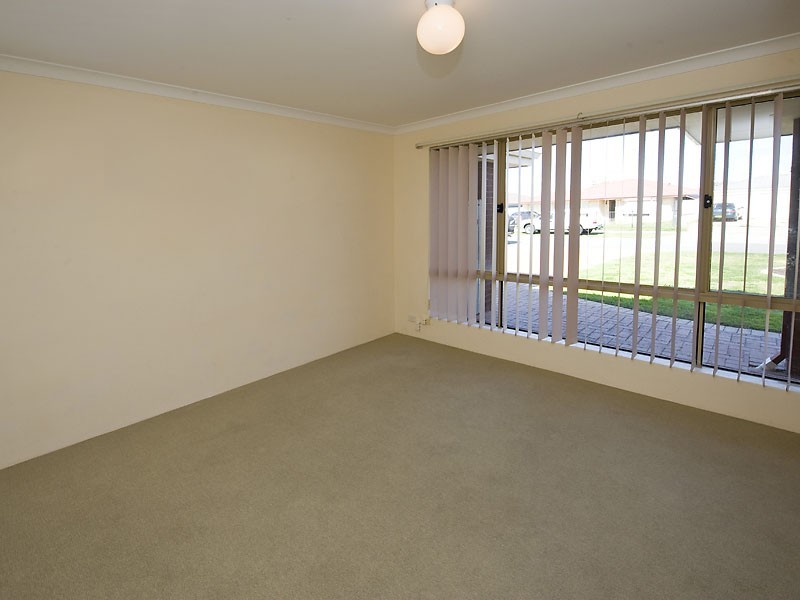 45 Mornington Blvd, Waikiki WA 6169