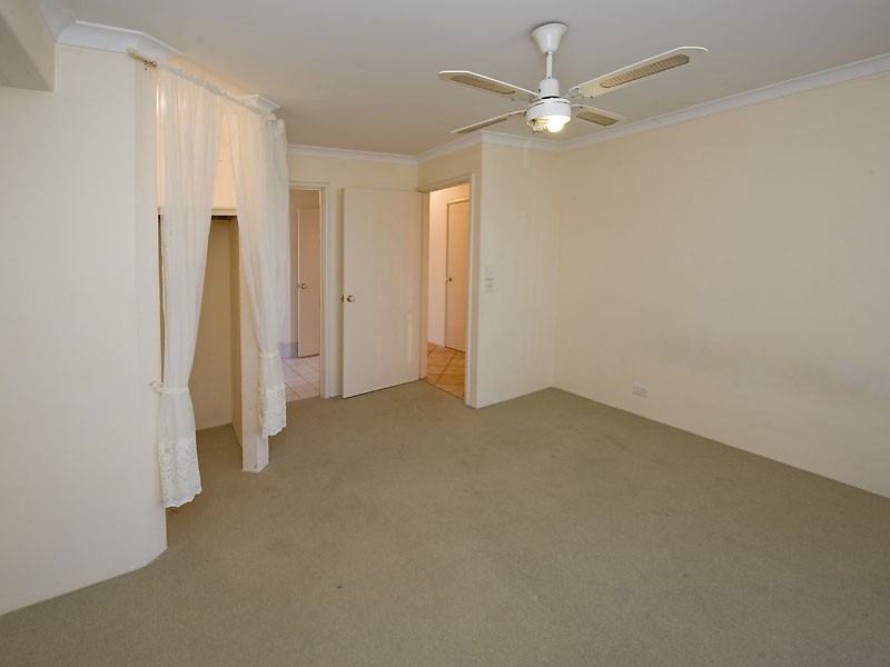 45 Mornington Blvd, Waikiki WA 6169