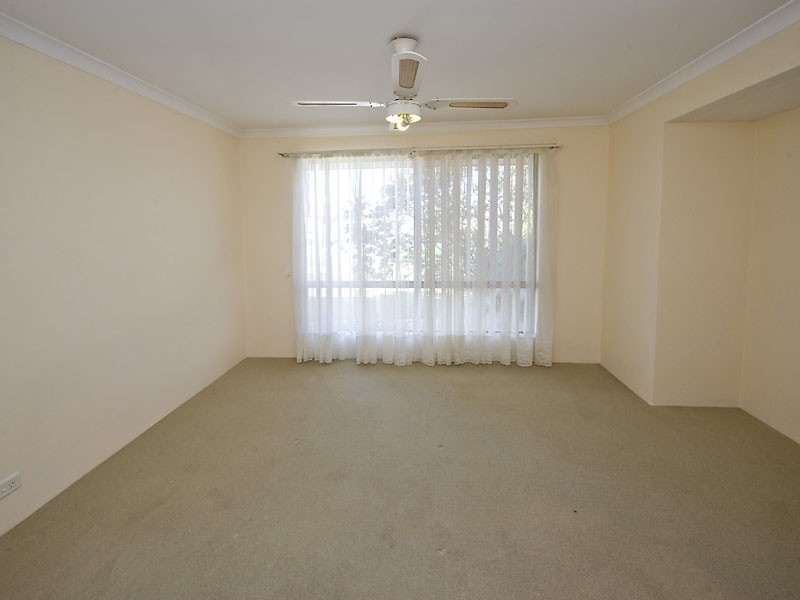 45 Mornington Blvd, Waikiki WA 6169