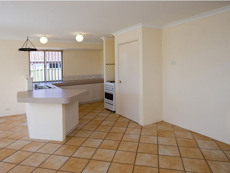 45 Mornington Blvd, Waikiki WA 6169