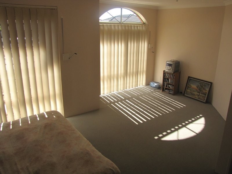 8 Armistice Way, Warnbro WA 6169