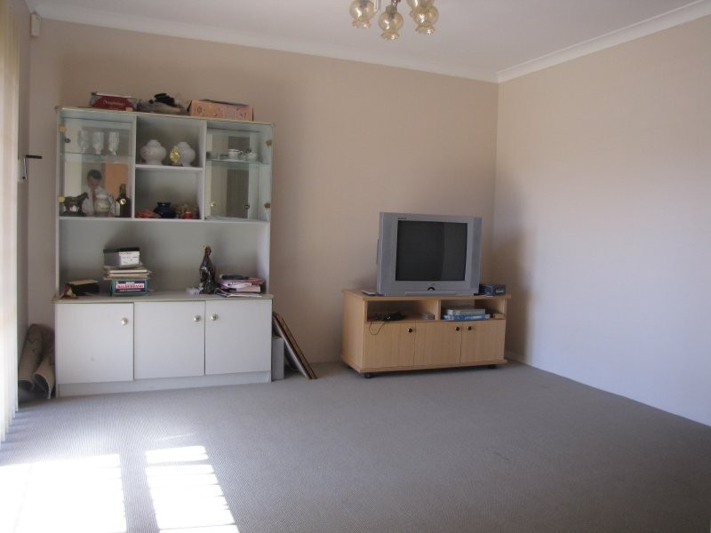 8 Armistice Way, Warnbro WA 6169