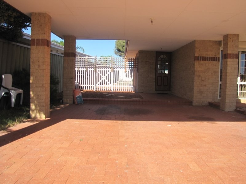 8 Armistice Way, Warnbro WA 6169