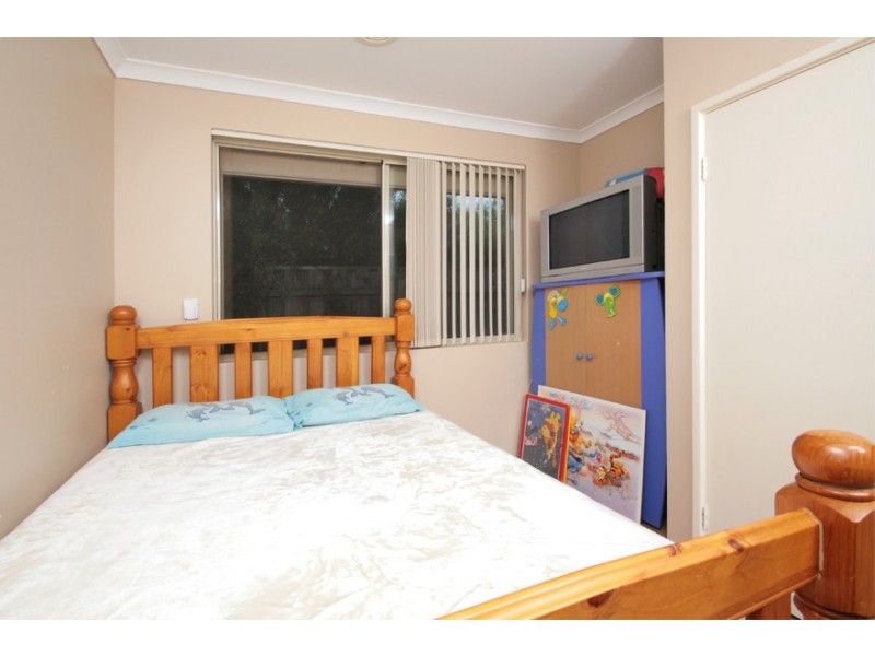 10 Rees Crescent, Rockingham WA 6168