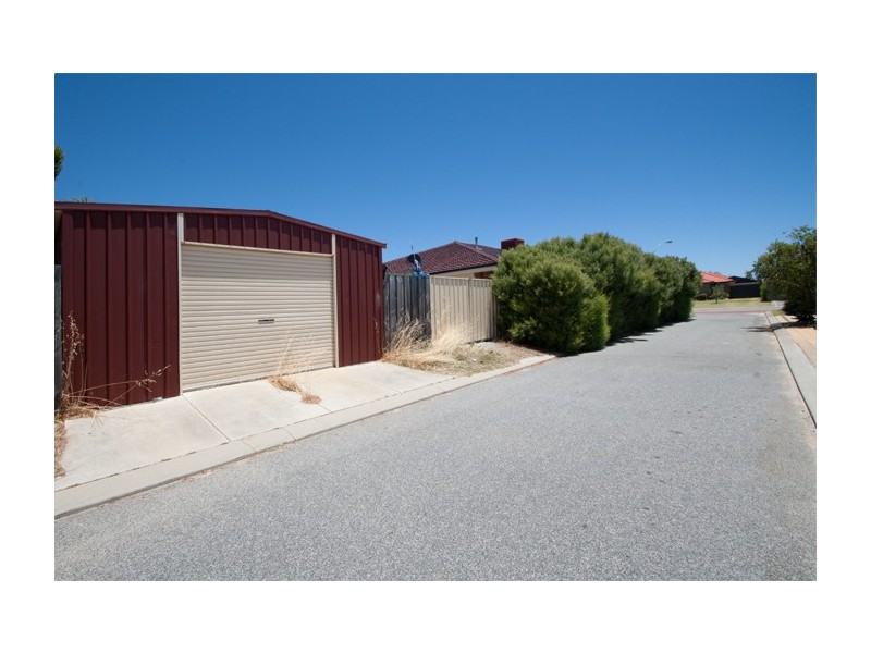 10 Rees Crescent, Rockingham WA 6168