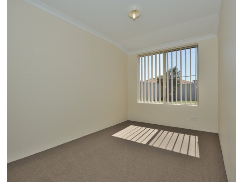 10 Zedora Loop, Port Kennedy WA 6172