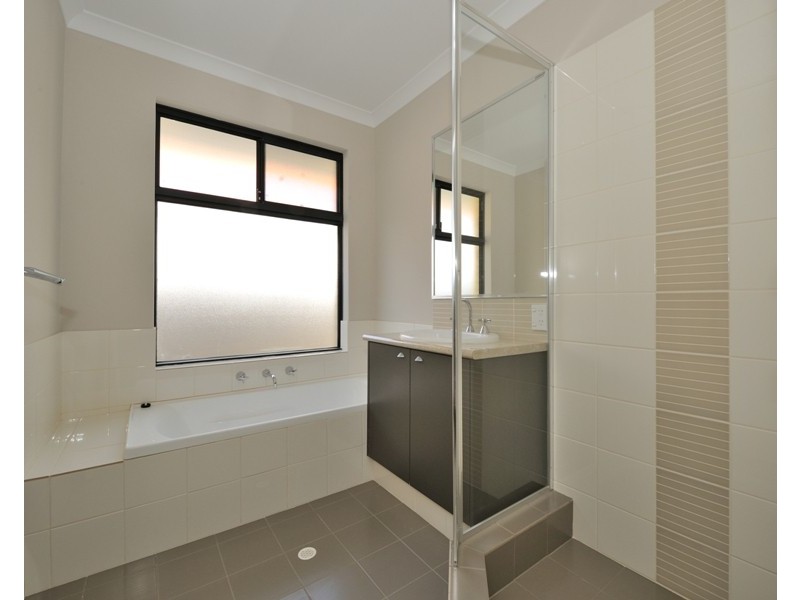 213B Willmott Drive, Waikiki WA 6169