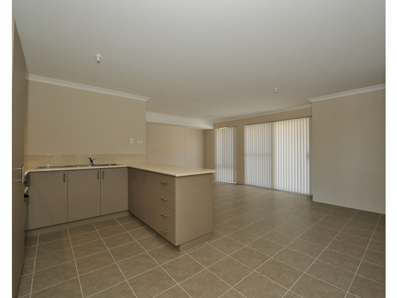 213B Willmott Drive, Waikiki WA 6169