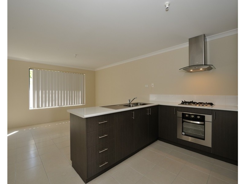 213E Willmott Drive, Waikiki WA 6169