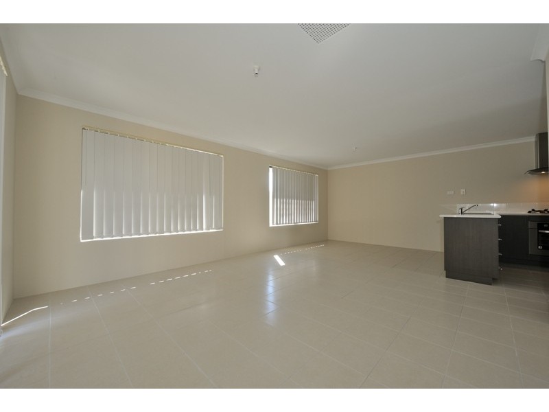 213E Willmott Drive, Waikiki WA 6169