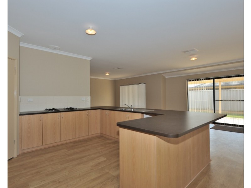 14 Dunns Way, Port Kennedy WA 6172