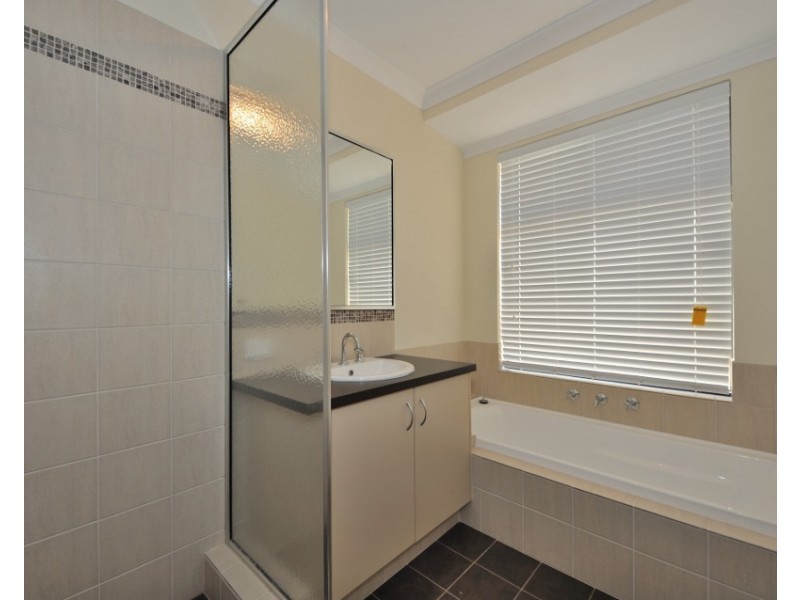 14 Dunns Way, Port Kennedy WA 6172