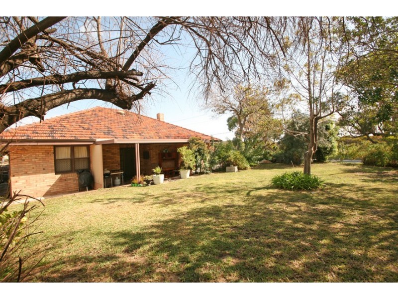 1 Fourth Avenue, Shoalwater WA 6169