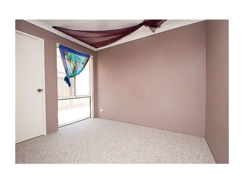 6 Kentia Close, Warnbro WA 6169