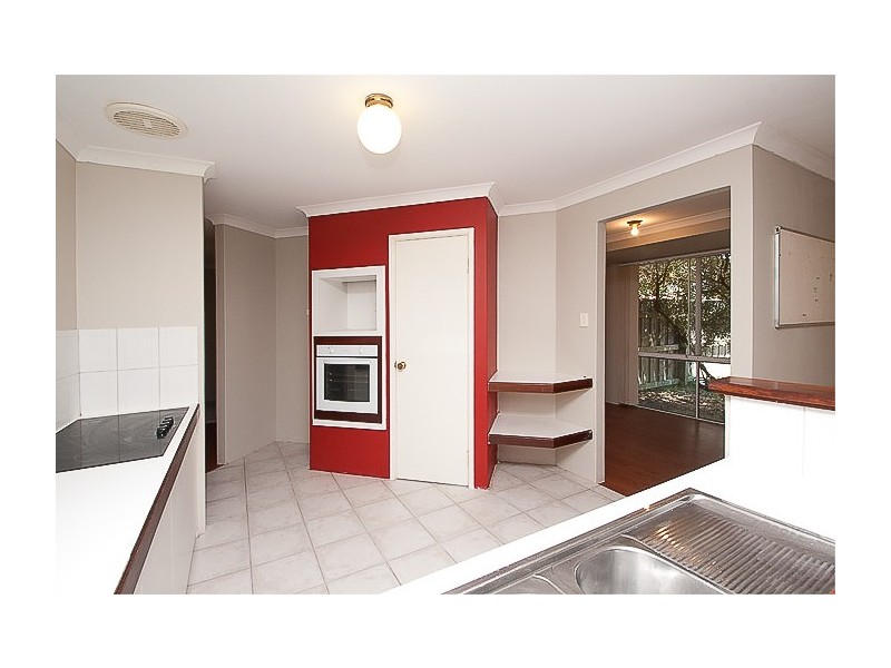 6 Kentia Close, Warnbro WA 6169