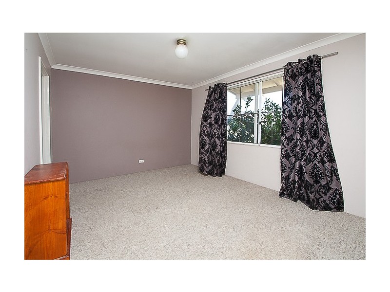 6 Kentia Close, Warnbro WA 6169