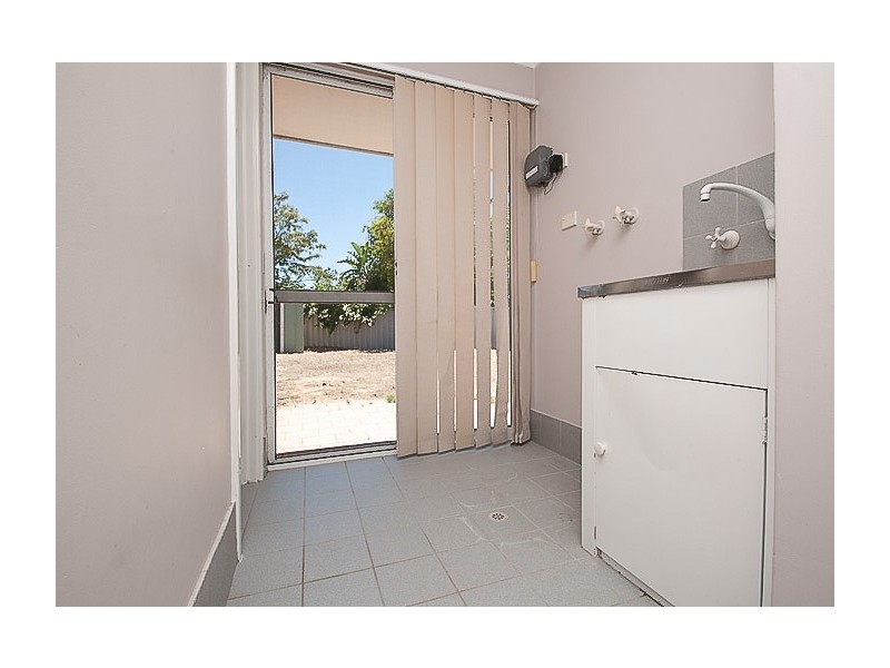 6 Kentia Close, Warnbro WA 6169