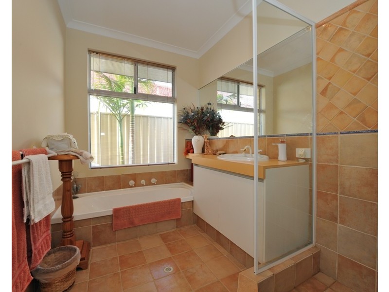 8 Vernon Gough Drive, Baldivis WA 6171