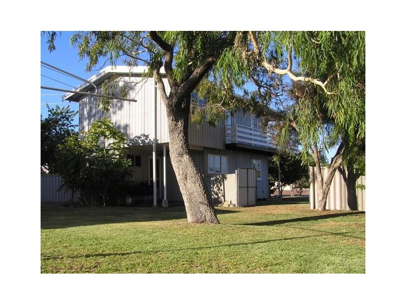 15 South Road, Shoalwater WA 6169