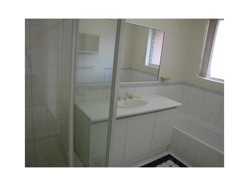 24/12 McNicholl Street, Rockingham WA 6168