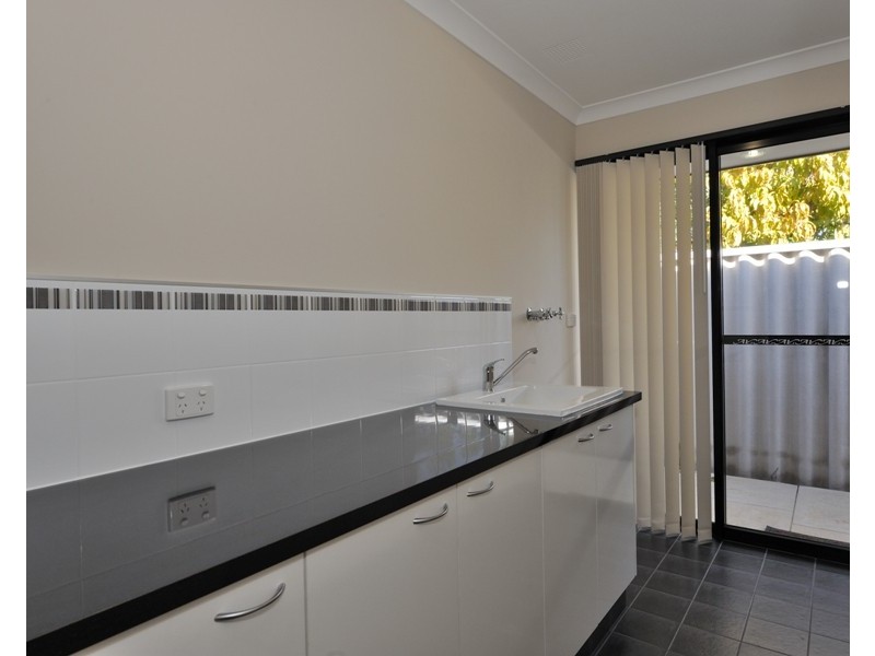 1 Crest Place, Safety Bay WA 6169