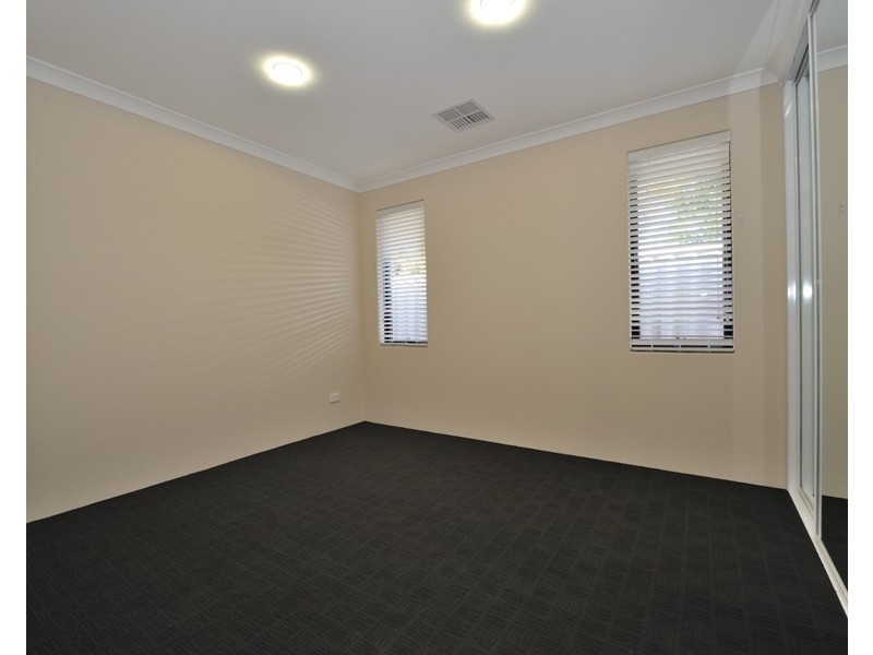 1 Crest Place, Safety Bay WA 6169