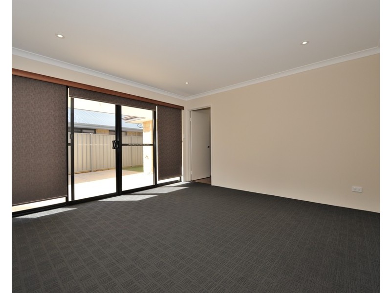 1 Crest Place, Safety Bay WA 6169