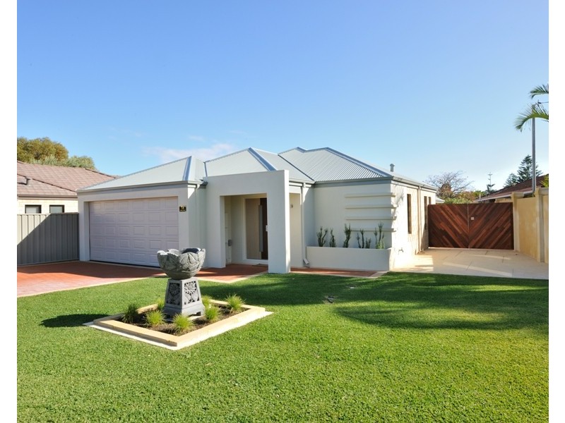 1A Crest Place, Safety Bay WA 6169