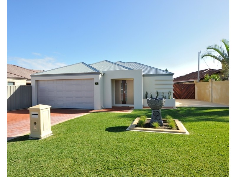 1A Crest Place, Safety Bay WA 6169