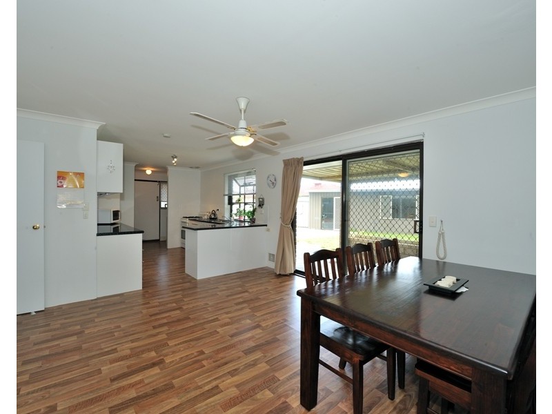 4 Westerly Way, Cooloongup WA 6168