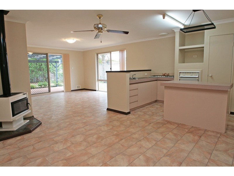 25 La Grange Place, Meadow Springs WA 6210