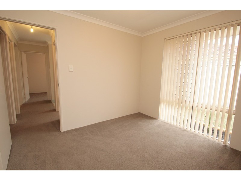 25 La Grange Place, Meadow Springs WA 6210