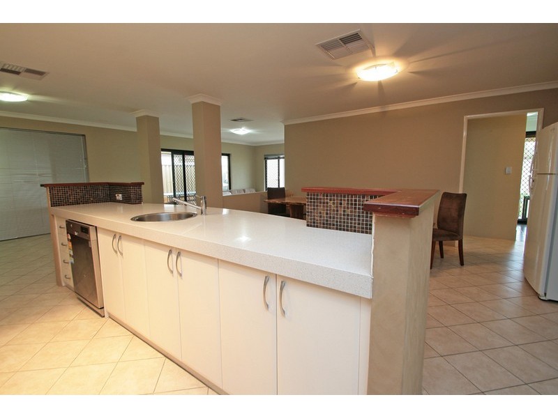 4 Belmez Turn, Port Kennedy WA 6172