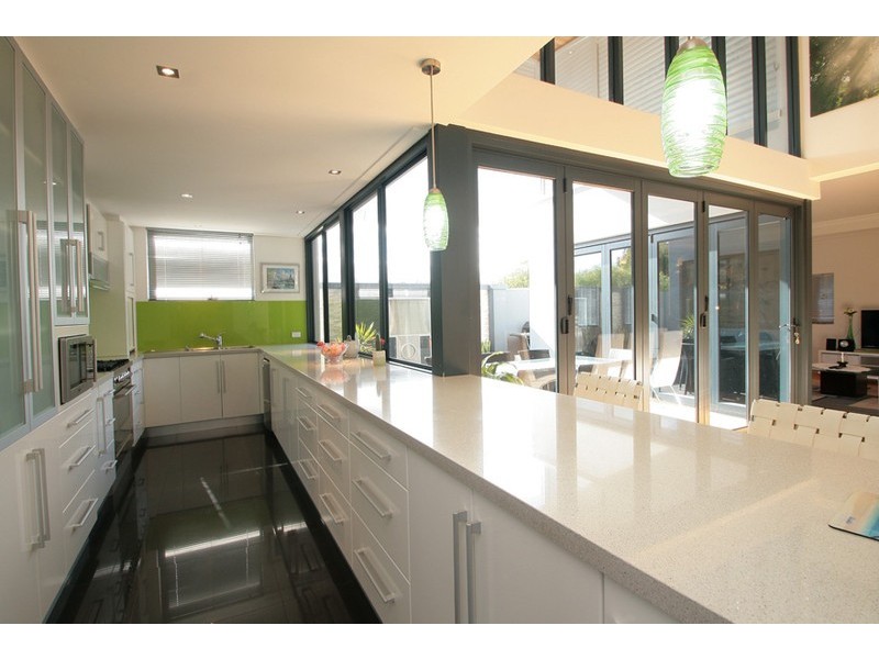 32 Fifth Avenue, Shoalwater WA 6169